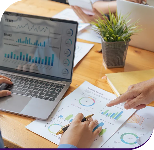 Business owner discussing bookkeeping services for small businesses in San Marcos
