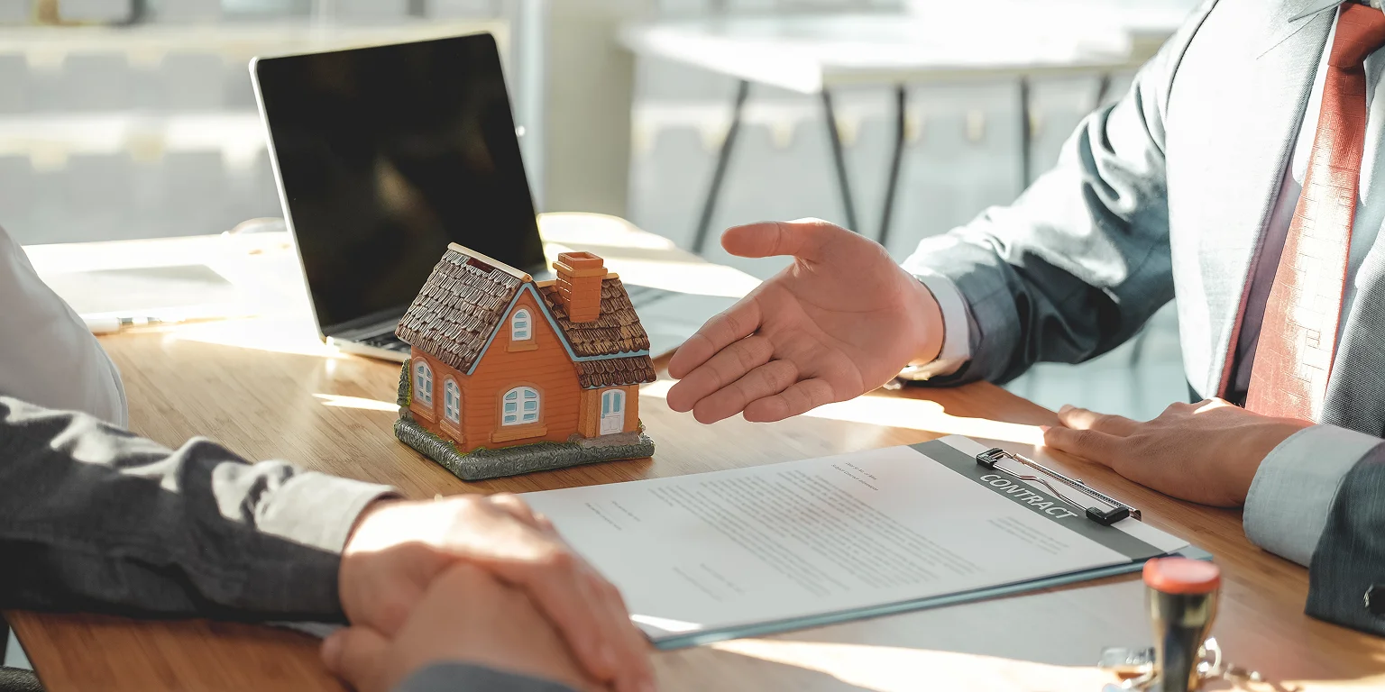 Financial and estate planning meeting with a business owner