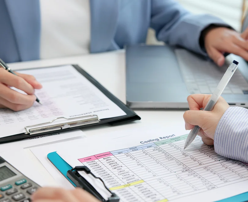 Accounting services in Tampa meeting with a business owner