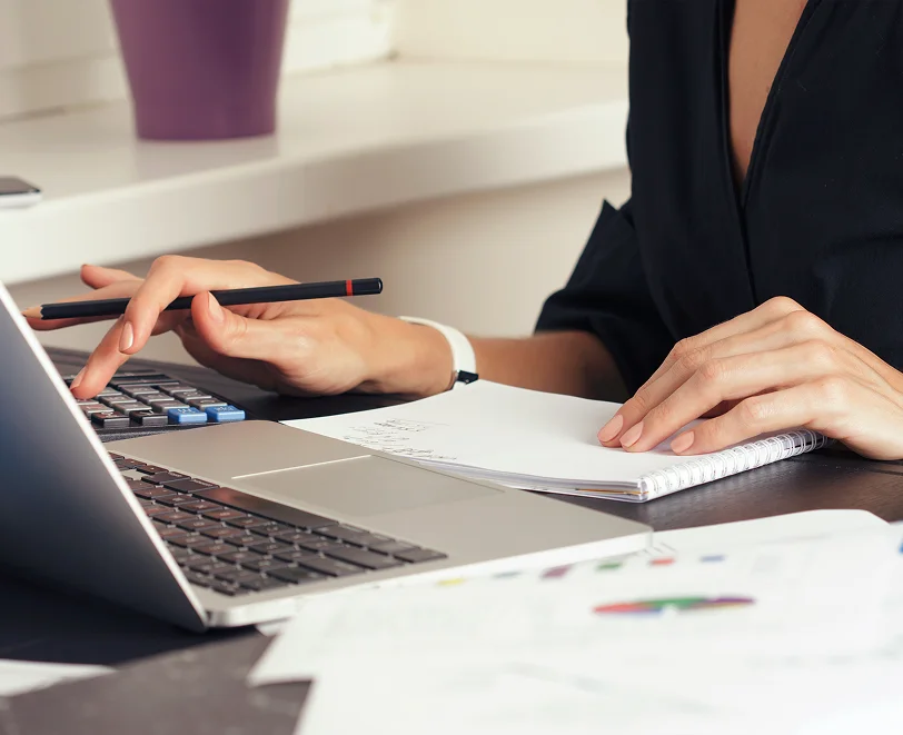 Accounting services in New York meeting with a business owner