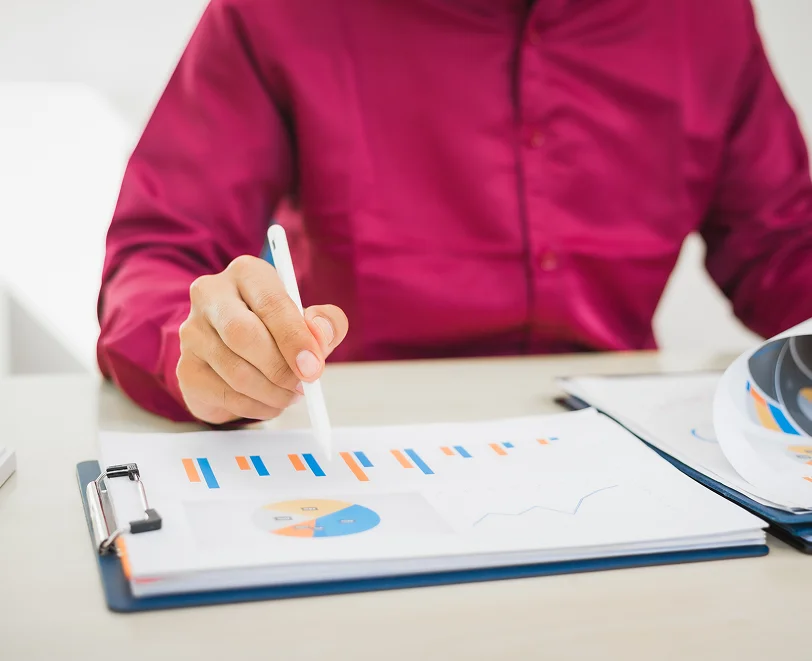 Accounting services in Philadelphia meeting with a business owner