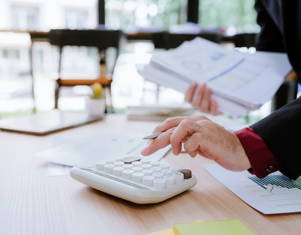 Payroll services and financial support in Calgary